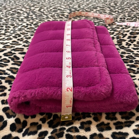 Faux Furry Purple Clutch 💜Wristlet Bag Purse Pink Fushia Color Y2K Fashion Boho - Picture 12 of 17
